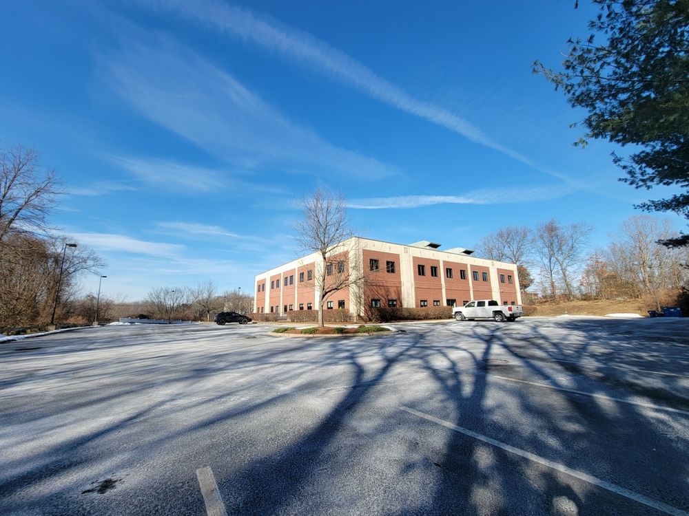 Route 1 Office Building: 18 Washington St, Foxboro, MA 02035